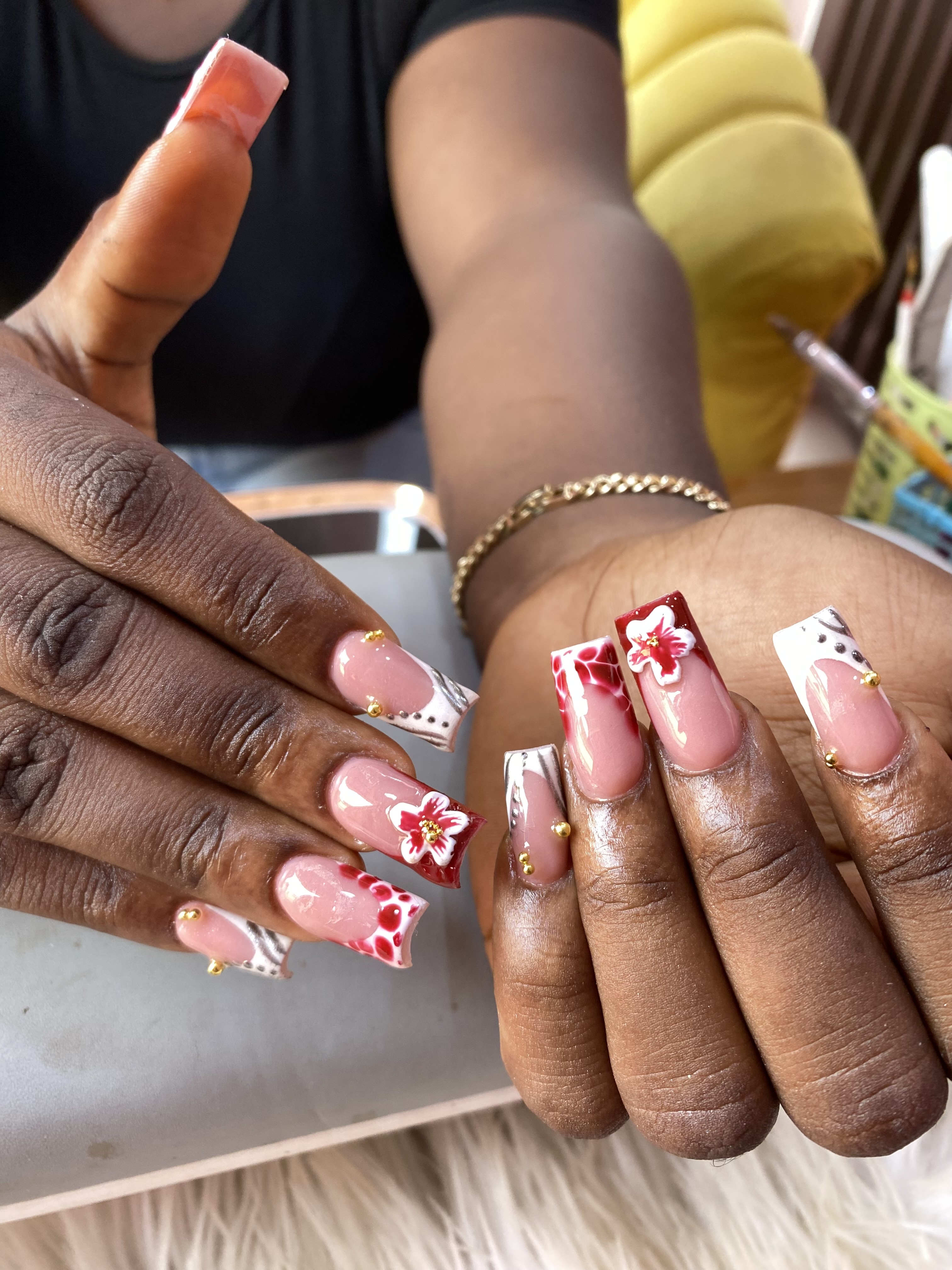 Kiki nails